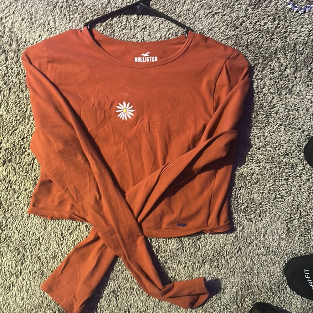 semi cropped longsleeve